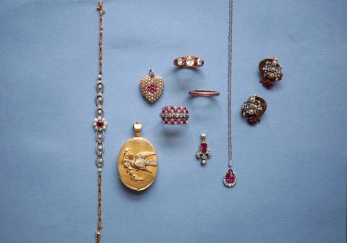Uncovering the Truth: How to Identify Vintage Jewelry from Reproductions